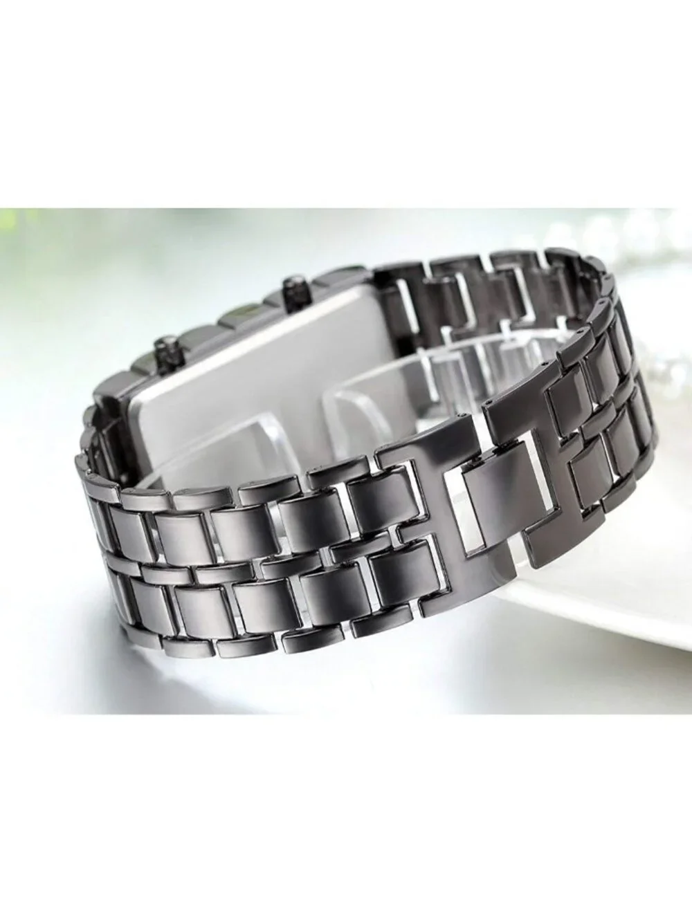 Men's Black Red Analog Quartz Lava Style Stainless Steel Bracelet Digital Watch